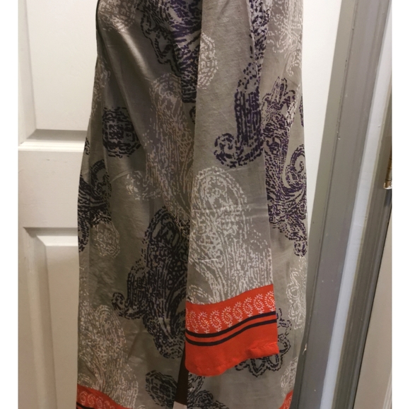 Woman's Tunic - Picture 2 of 4